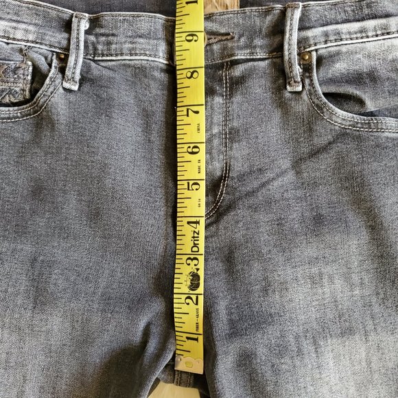 Driftwood Jackie Embroidered Hem Jeans Size 28 EUC - Picture 15 of 16